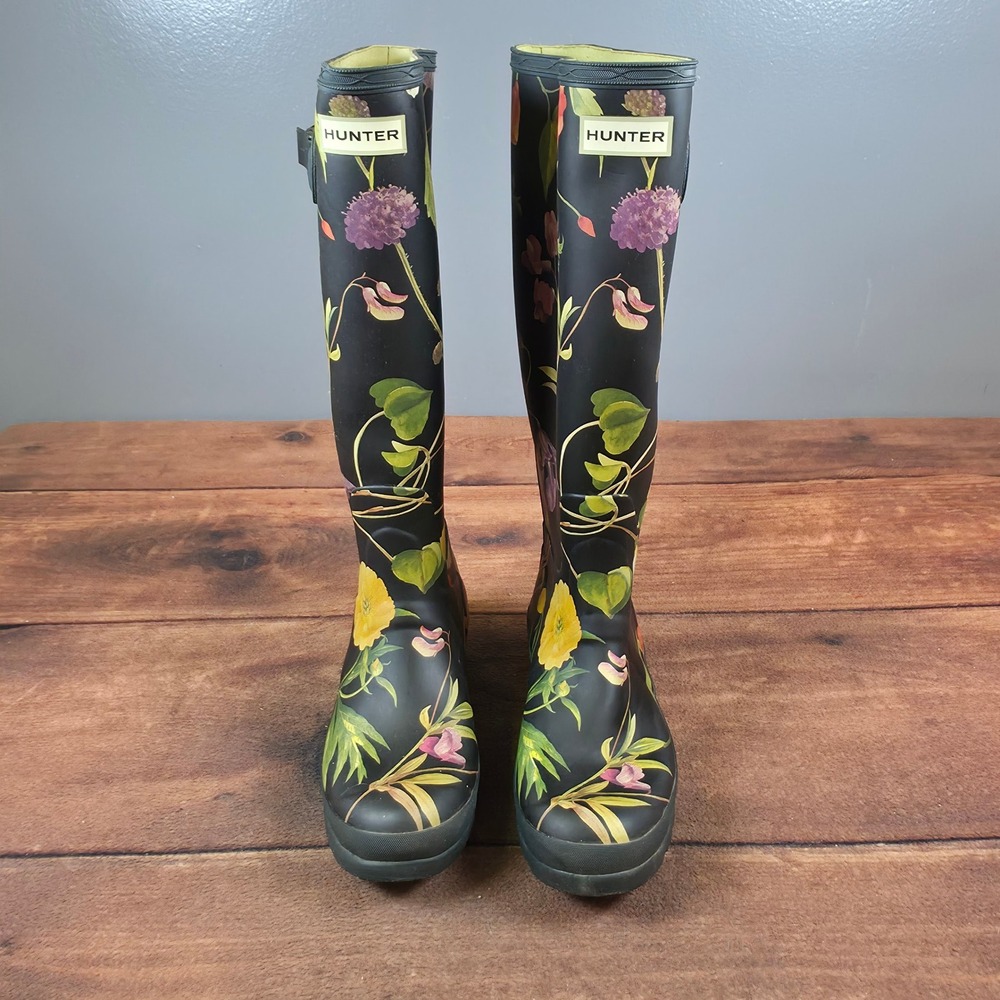 Hunter Rain Boots Womens 8 Black Good Floral Botanical Print Tall RHS WFT1070RPI